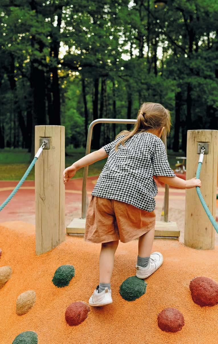 enfant sur un terrain de jeu